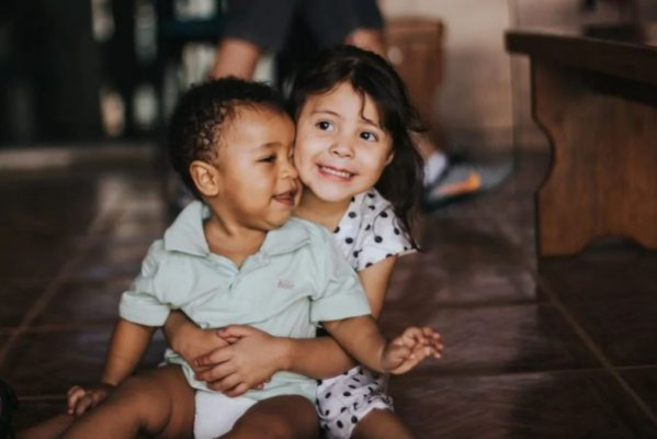 Children hugging